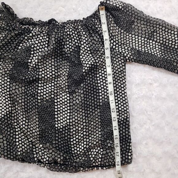 White House Black Market off the shoulder grey polka dot blouse with elastic wai - Picture 5 of 8